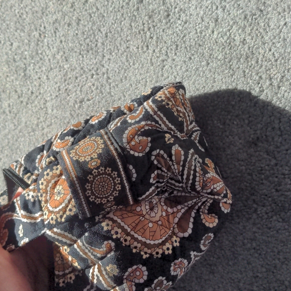 Vera Bradley Caffe Latte Maggie - Picture 7 of 7